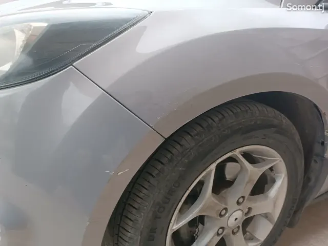 Ford Focus 2012 · 1.6 MT