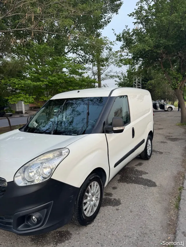 Opel Combo 2015 · 1.5 MT