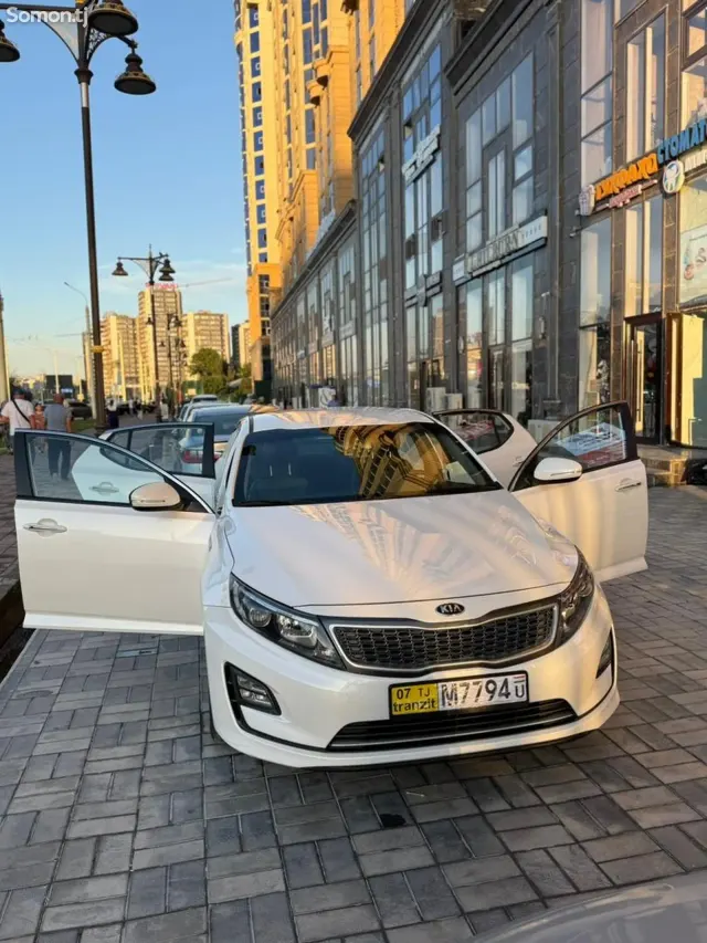 Kia K5 2015 · AT