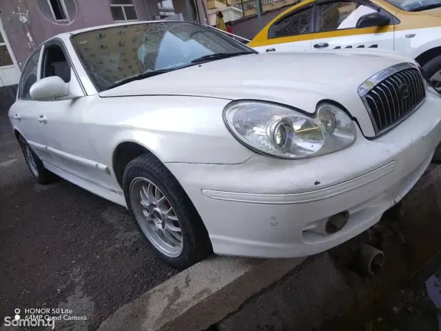 Hyundai Sonata 2002 · 2.0 MT