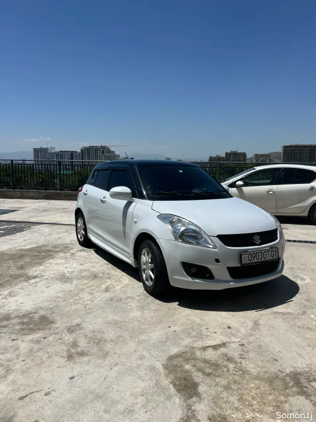 Suzuki Swift 2011 · 1.3 AT