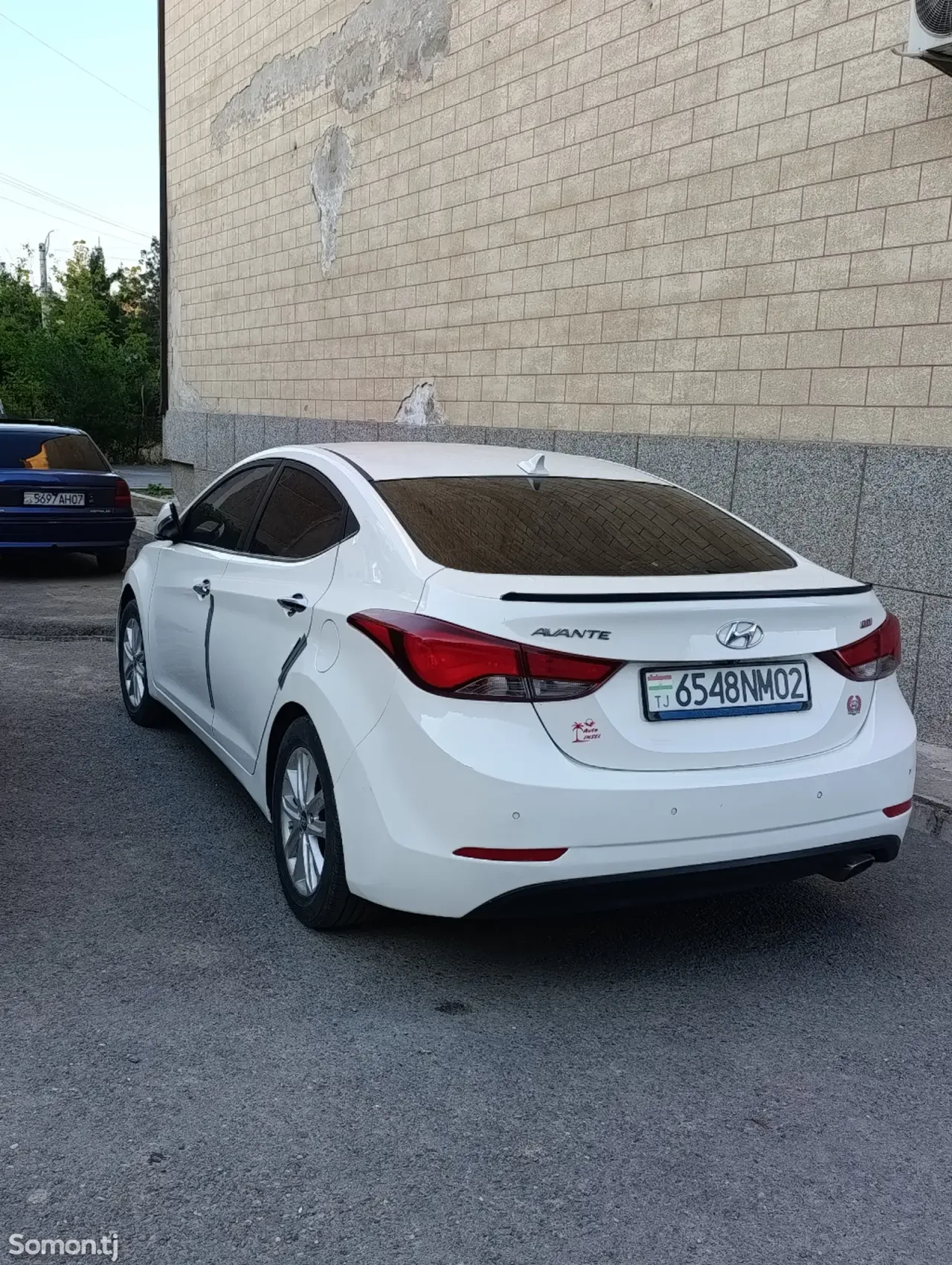 Hyundai Avante 2015 · 1.6 AT