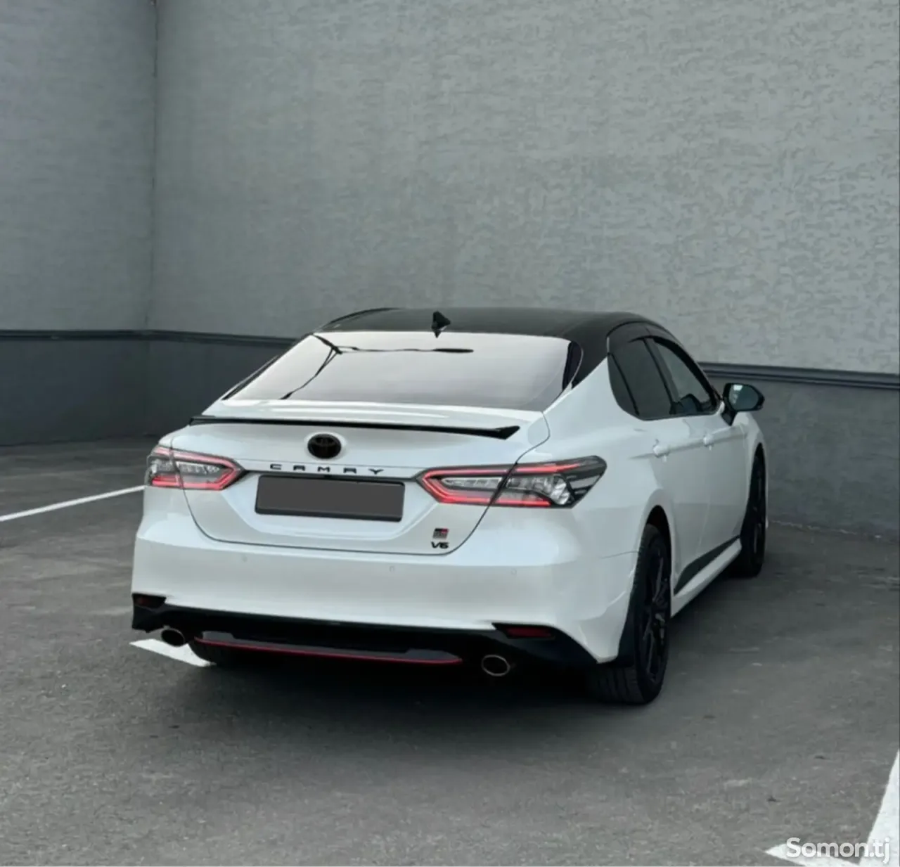 Toyota Camry 2022 · 3.5 AT