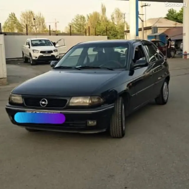 Opel Astra F 1997 · 1.6 AT