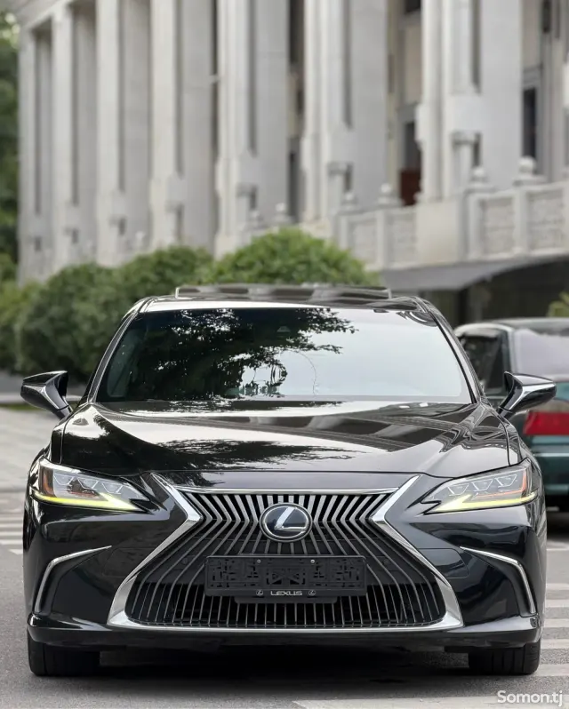 Lexus ES series 2019 · 3.0 AT