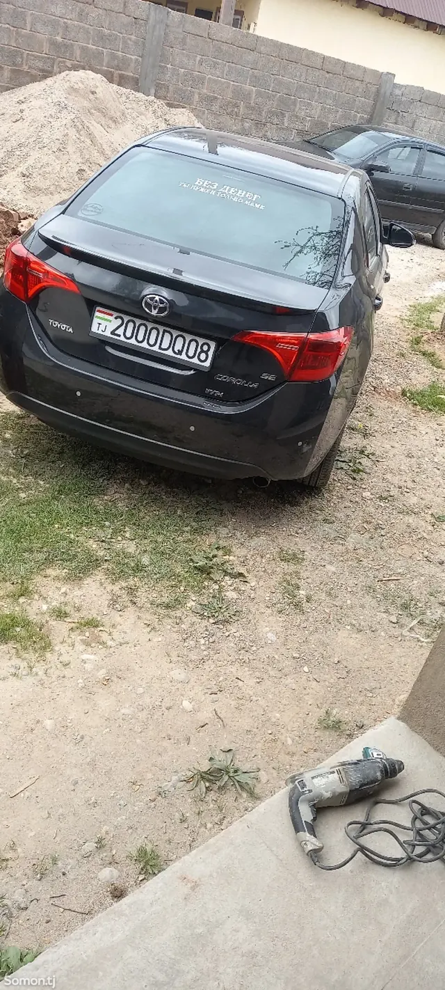 Toyota Corolla 2017 · 1.8 AT