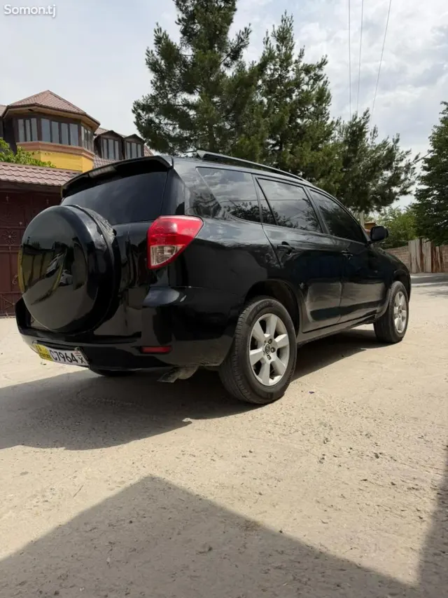 Toyota RAV 4 2008 · 2.4 AT