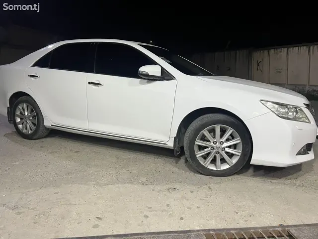 Toyota Camry 2013 · 2.5 AT