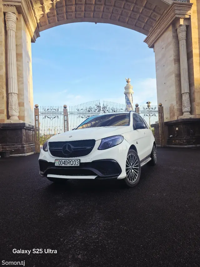 Mercedes-Benz GLE class 2017 · 3.5 AT