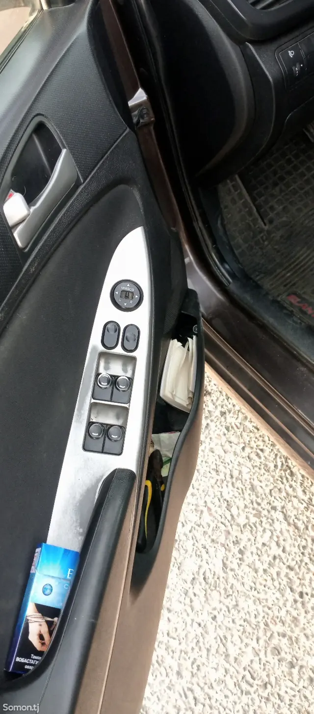 Hyundai Solaris 2016 · 1.6 AT
