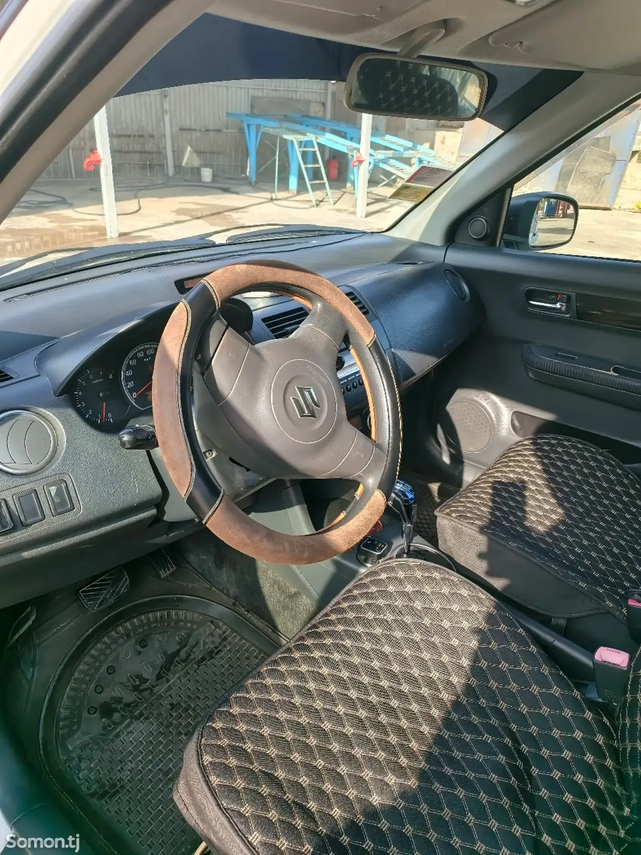 Suzuki Swift 2008 · 1.3 AT