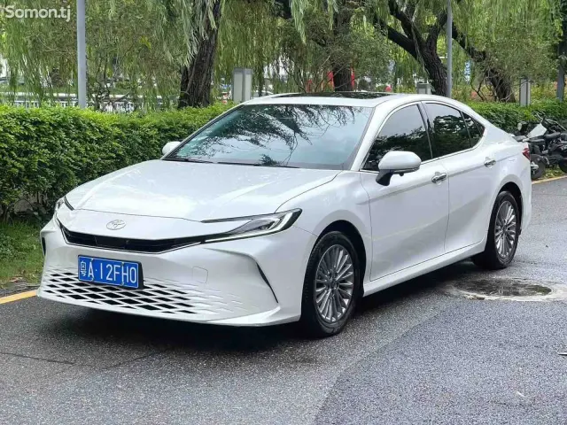 Toyota Camry 2025 · 2.0 AT