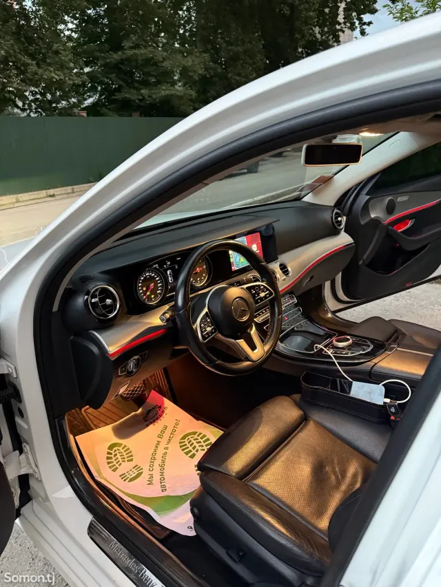 Mercedes-Benz E class 2018 · 2.2 AT