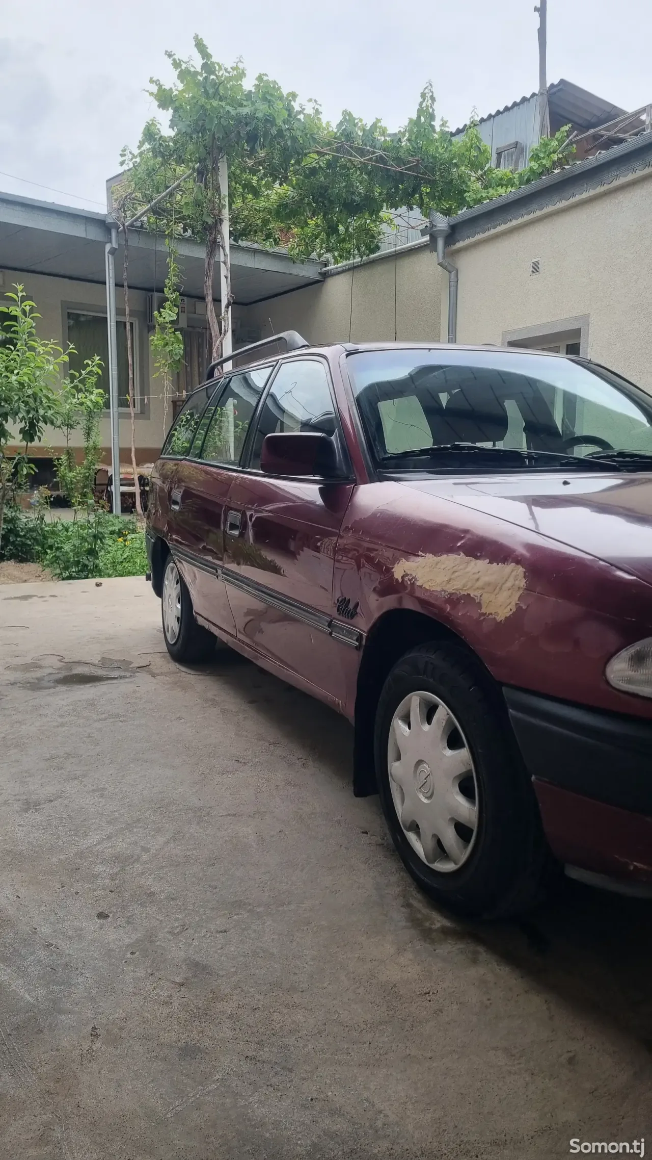 Opel Astra F 1992 · 1.6 MT