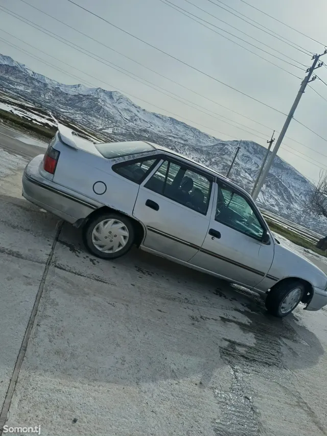 Daewoo Nexia 1996 · 1.6 MT