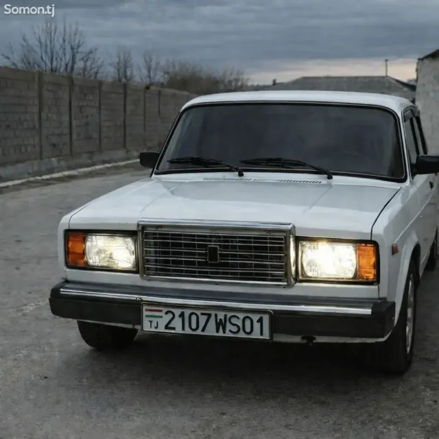 Lada (ВАЗ) 2107 2007 · 1.6 MT