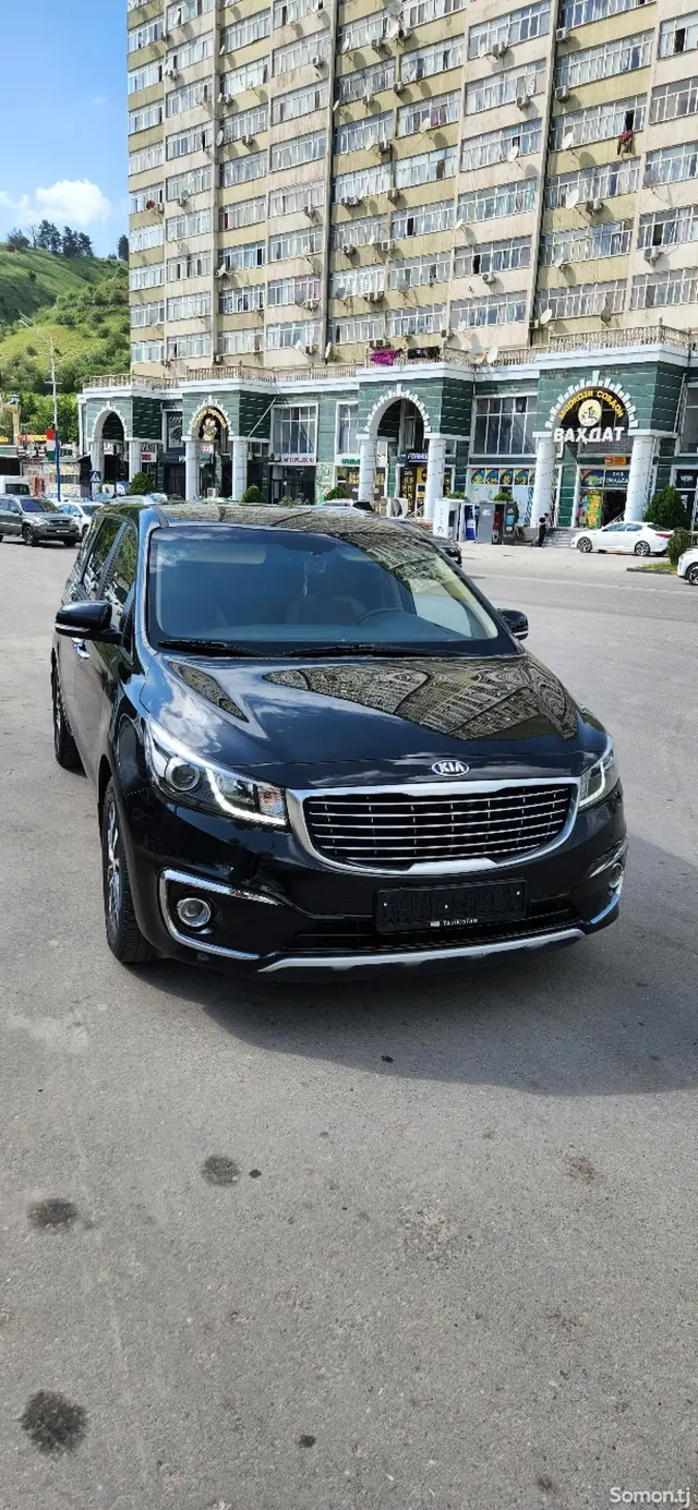 Kia Carnival 2017 · 2.2 AT