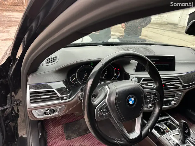 BMW 7 series 2017 · 3.0 AT