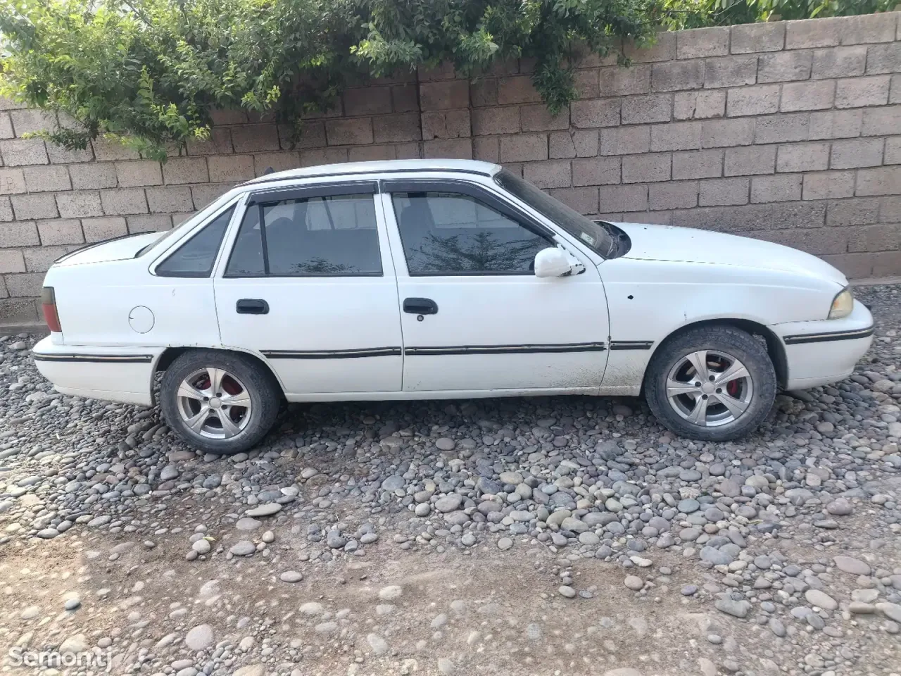 Daewoo Nexia 1994 · 1.6 MT