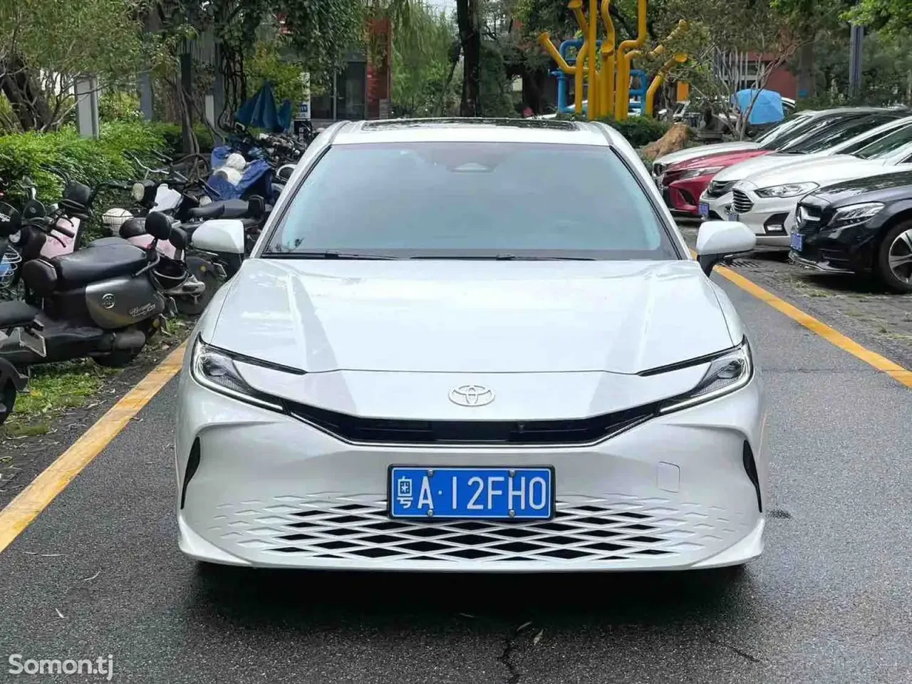 Toyota Camry 2025 · 2.0 AT
