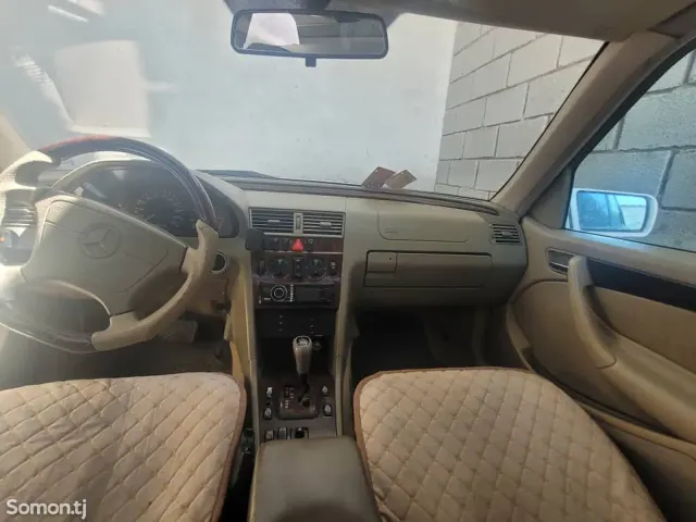 Mercedes-Benz C class 1998 · 0.4 AT