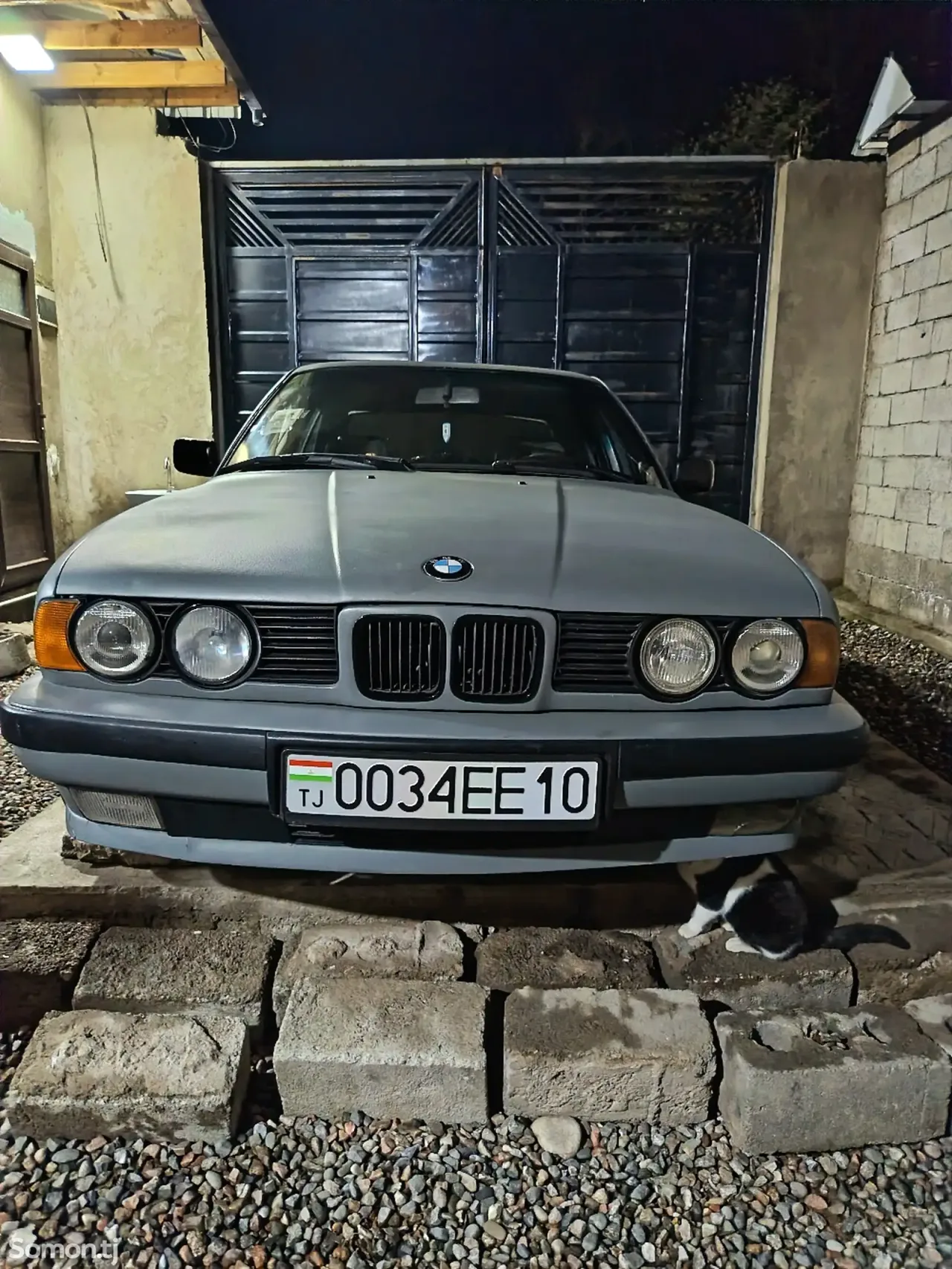 BMW 5 series 1990 · 2.5 MT