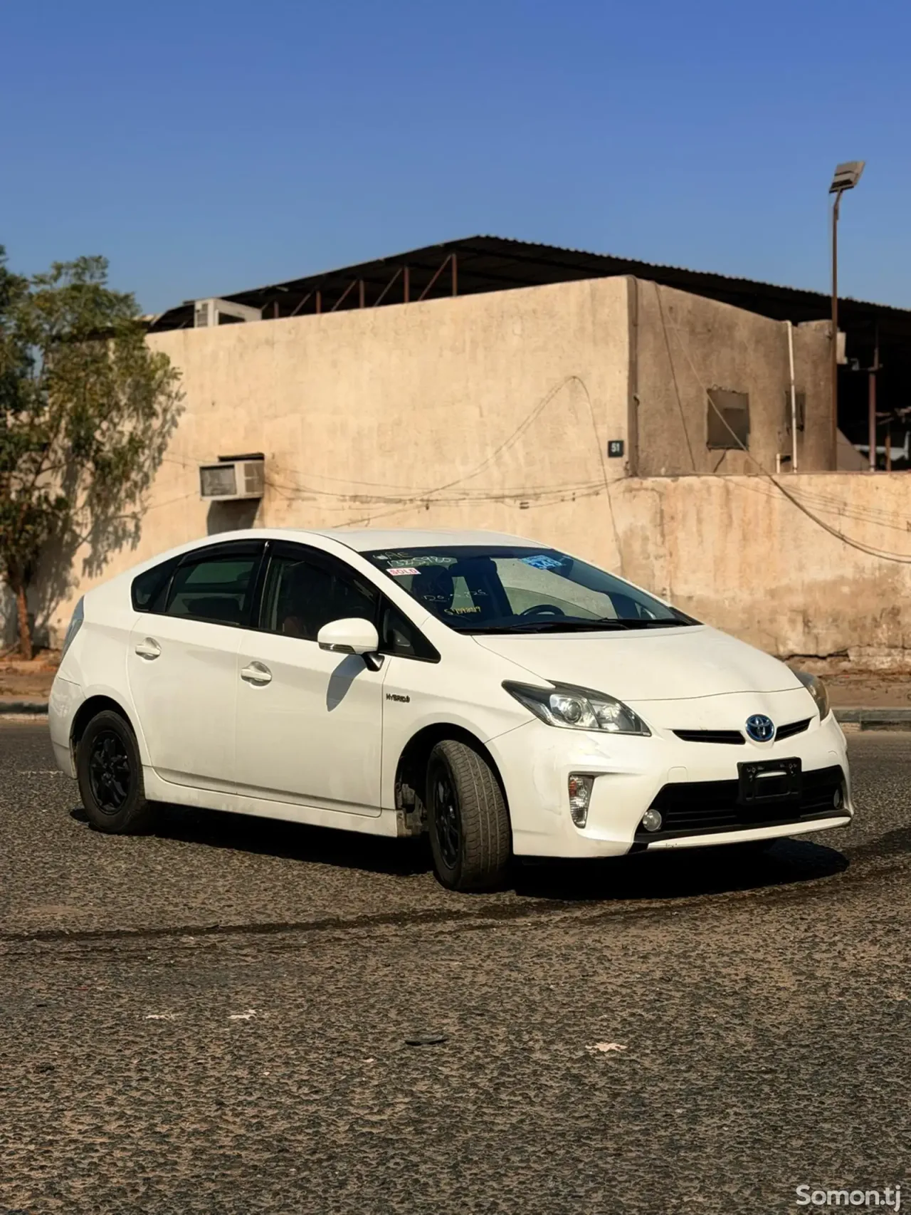 Toyota Prius 2015 · 1.8 AT