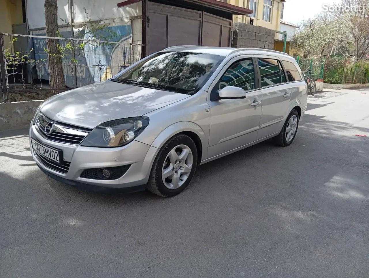 Opel Astra H 2008 · 1.6 MT