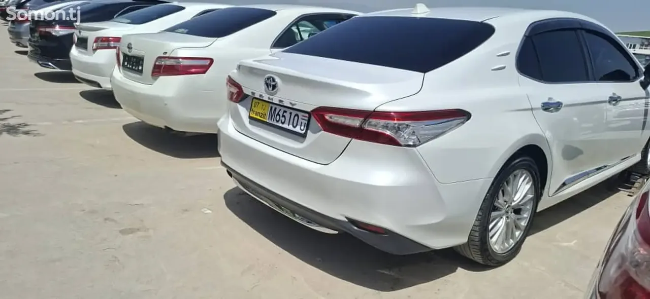 Toyota Camry 2018 · 2.5 AT