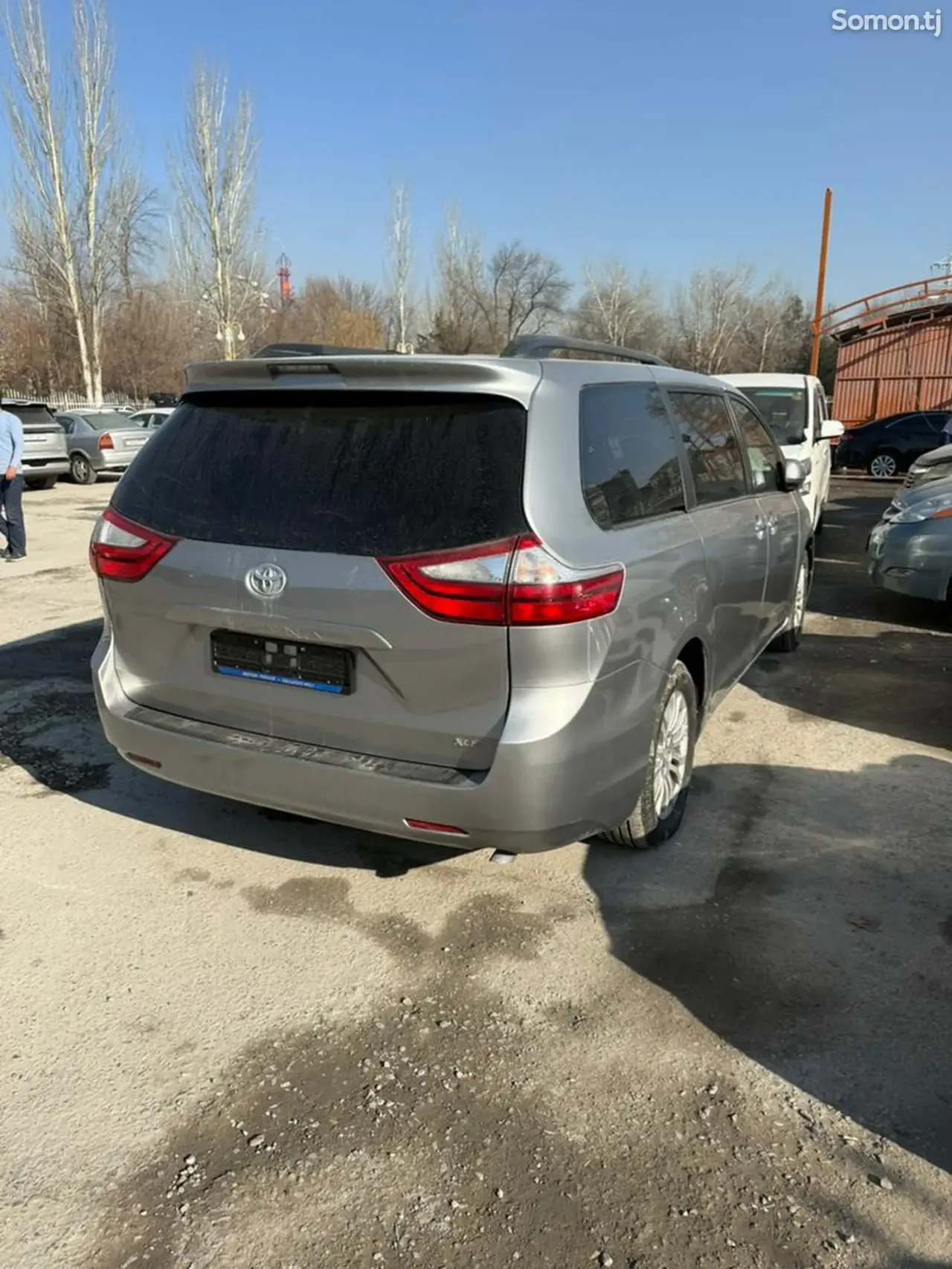 Toyota Sienna 2015 · 3.5 AT