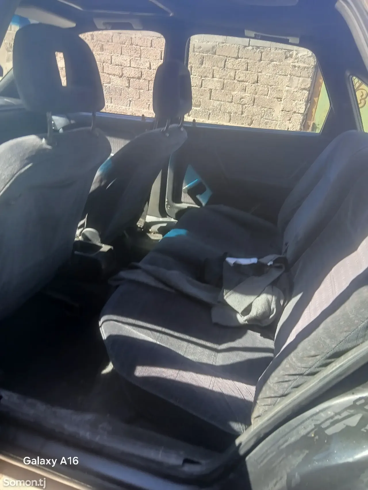 Opel Vectra A 1995 · 1.6 MT