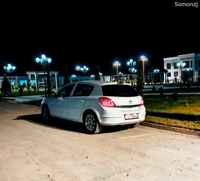 Opel Astra H 2006 · 1.3 MT