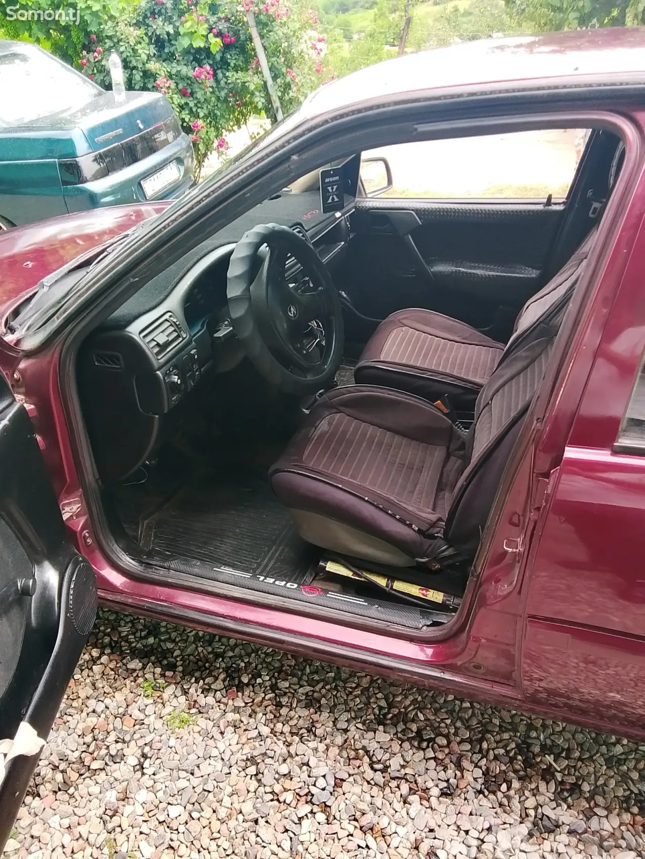 Opel Vectra B 1991 · 0.6 MT