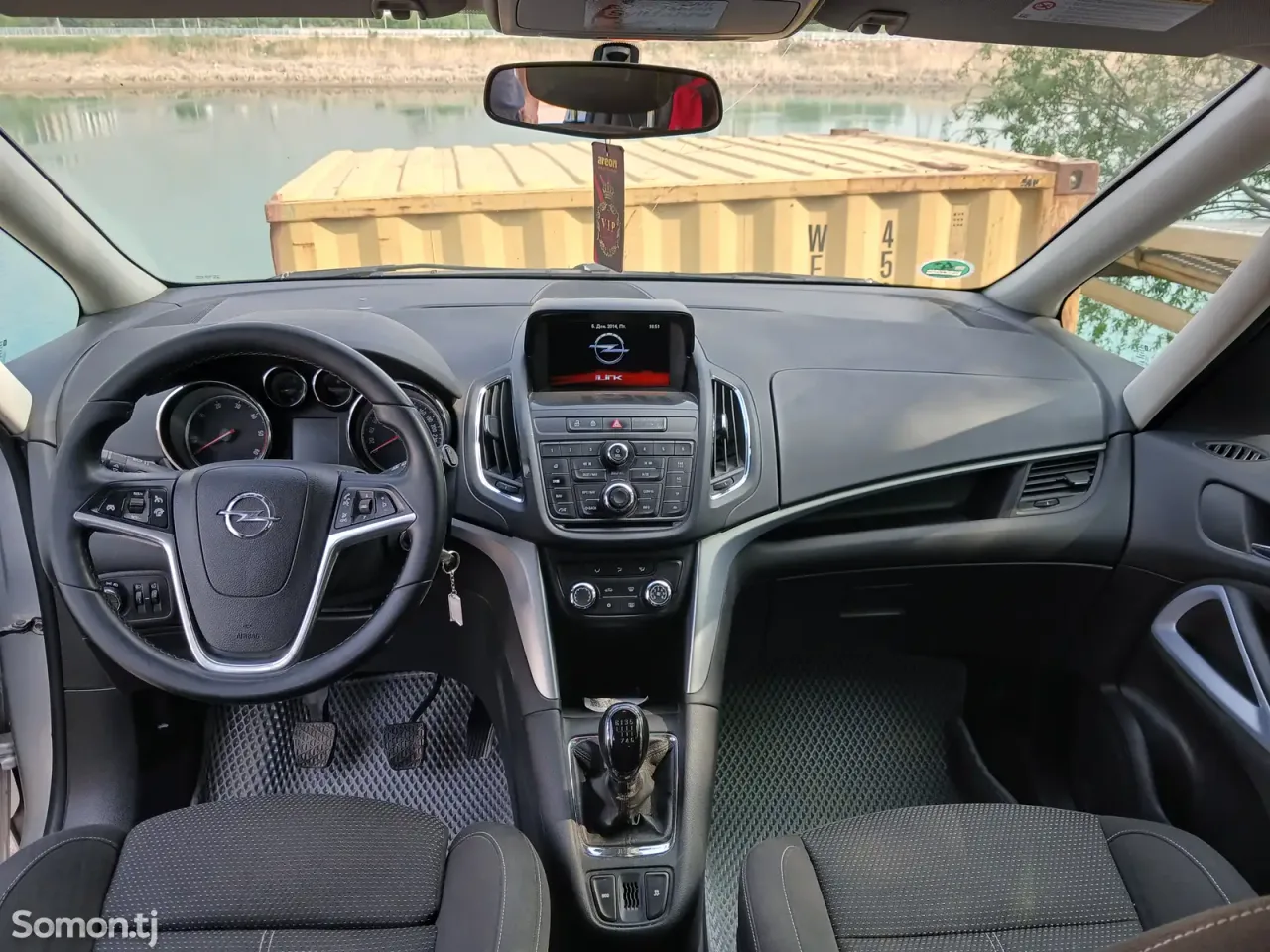 Opel Zafira 2016 · 1.9 MT