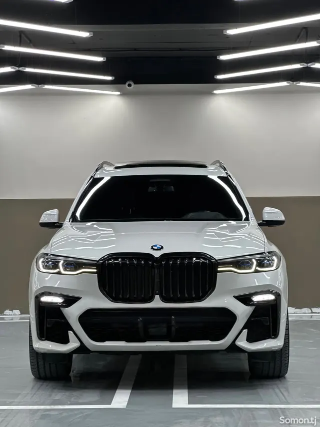 BMW X7 2021 · 4.0 AT