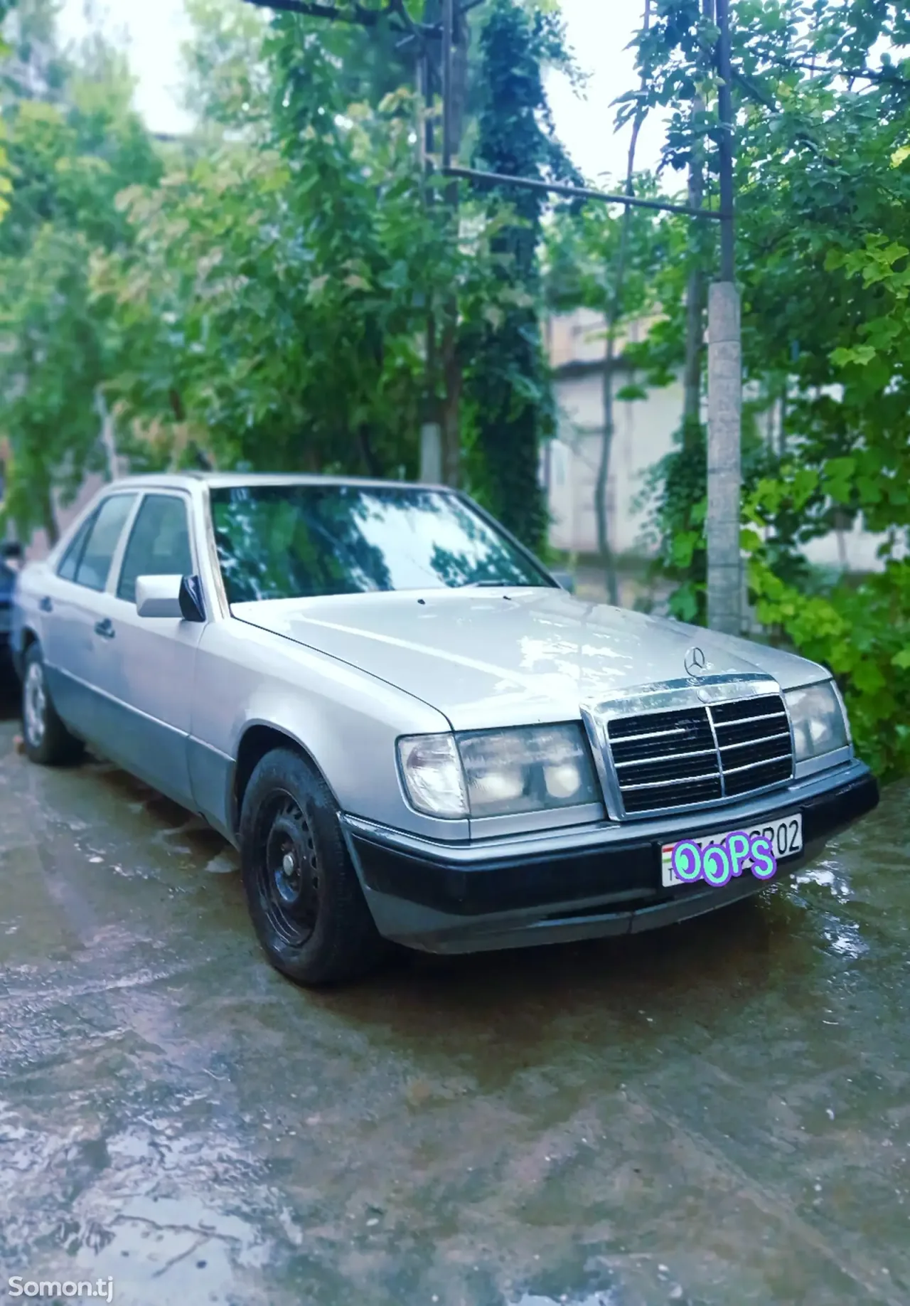Mercedes-Benz W124 1992 · 2.0 MT