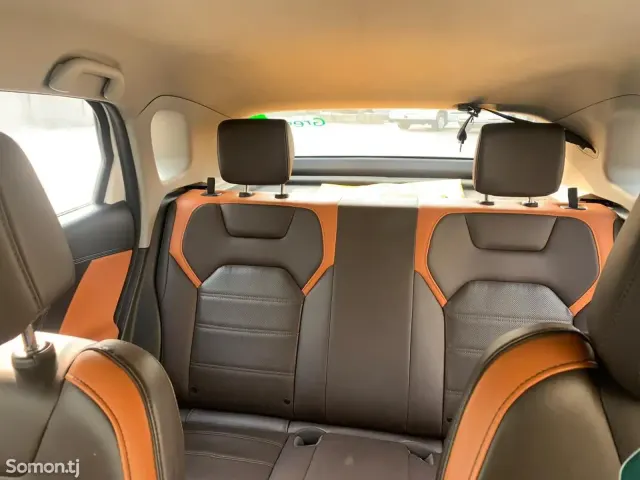 BYD E2 2022 · AT
