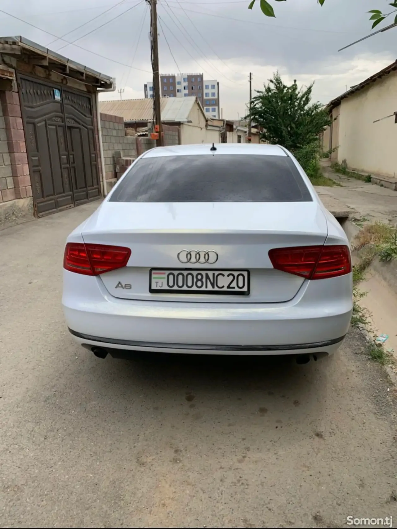 Audi A8 2012 · 3.0 AT