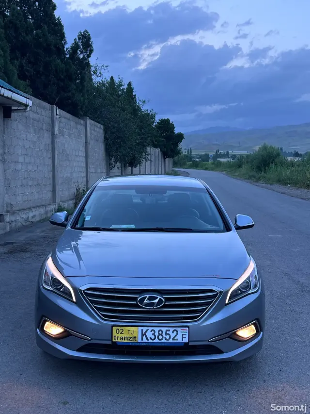 Hyundai Sonata 2015 · 2.0 AT