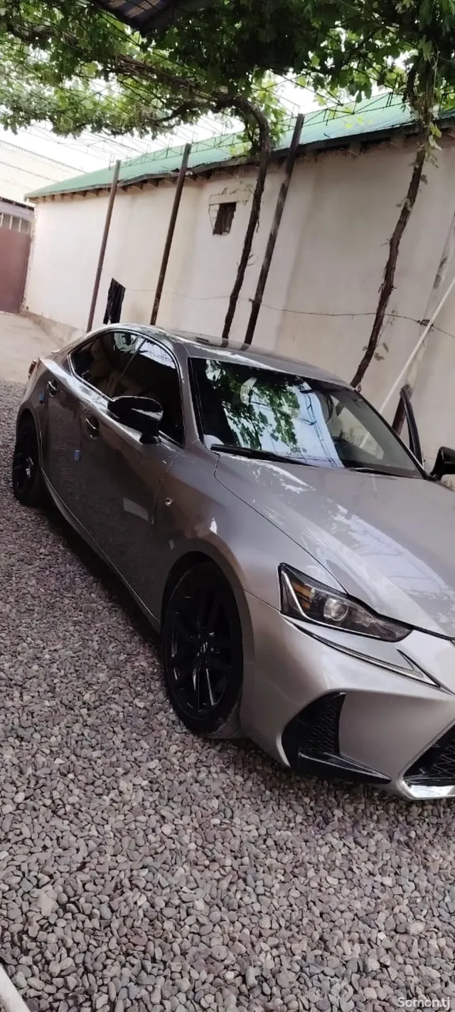 Lexus IS series 2014 · 3.5 AT