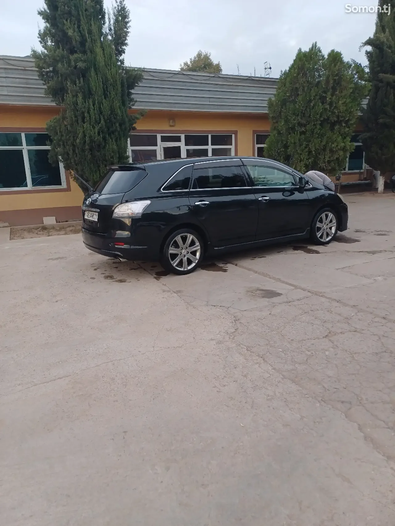 Toyota Mark X ZiO 2009 · 2.4 AT