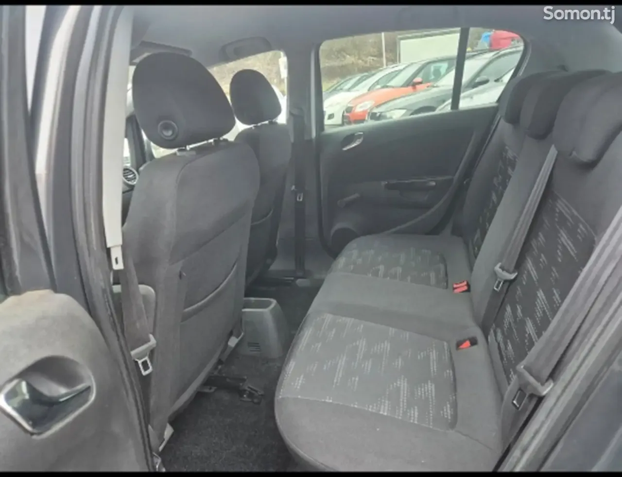 Opel Corsa 2015 · 1.4 MT