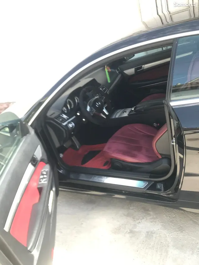 Mercedes-Benz E class 2014 · 3.0 AT