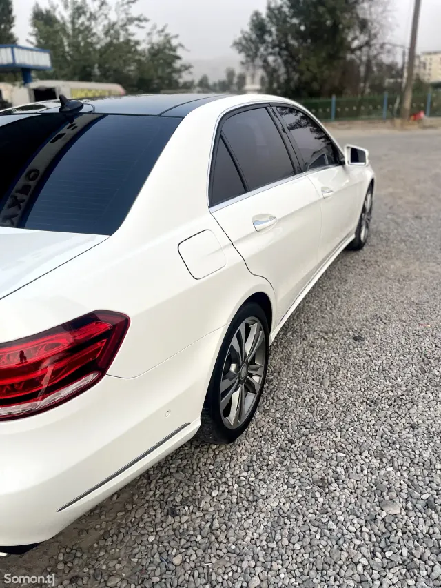 Mercedes-Benz E class 2015 · 3.5 AT
