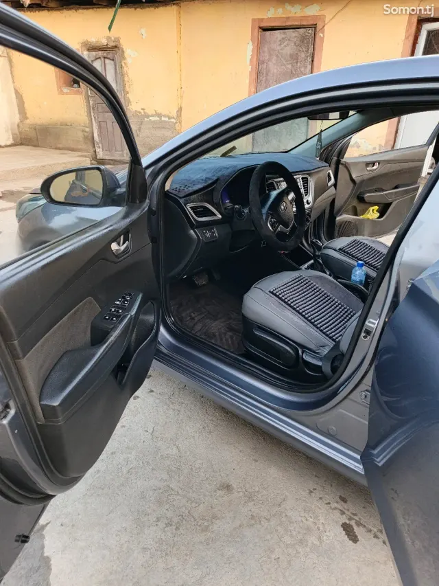 Hyundai Solaris 2019 · 1.6 AT