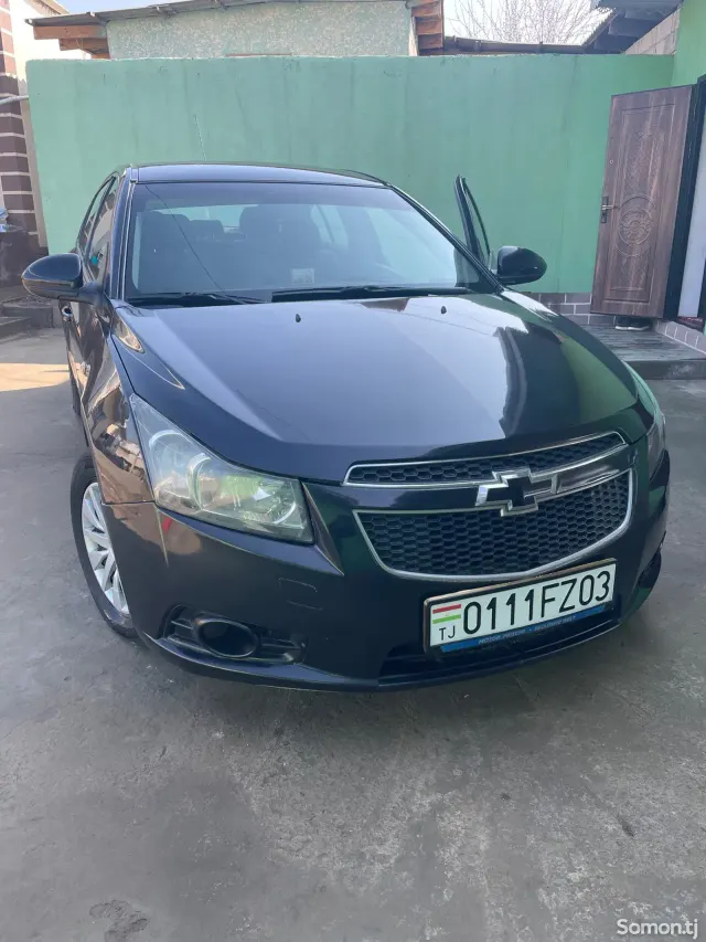 Chevrolet Cruze 2012 · 1.6 AT