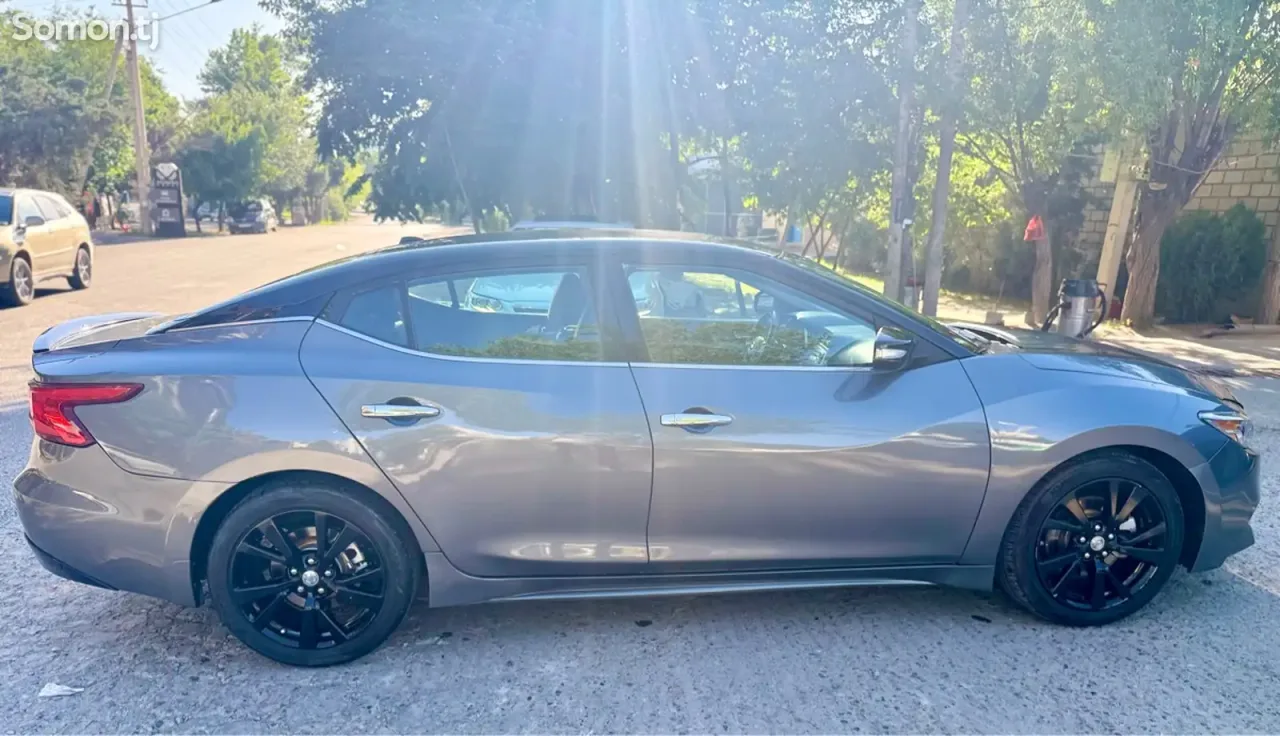 Nissan Maxima 2017 · 3.5 AT
