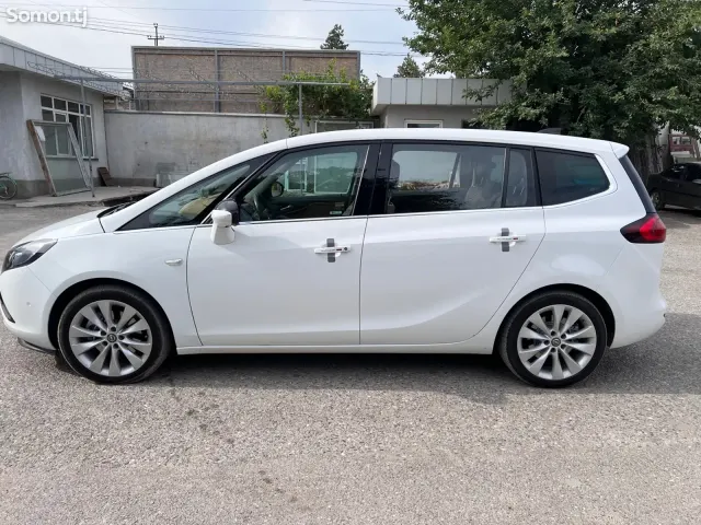 Opel Zafira 2015 · 1.6 AT