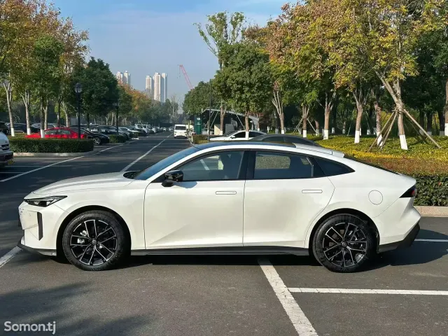 Changan UNI-V 2024 · 1.5 AT