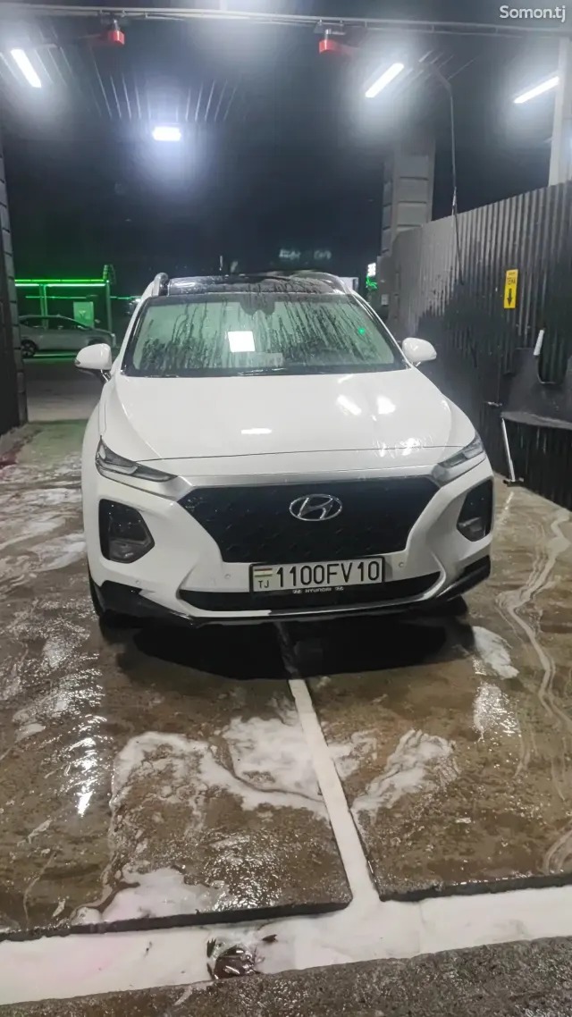 Hyundai Santa Fe 2018 · 2.2 AT
